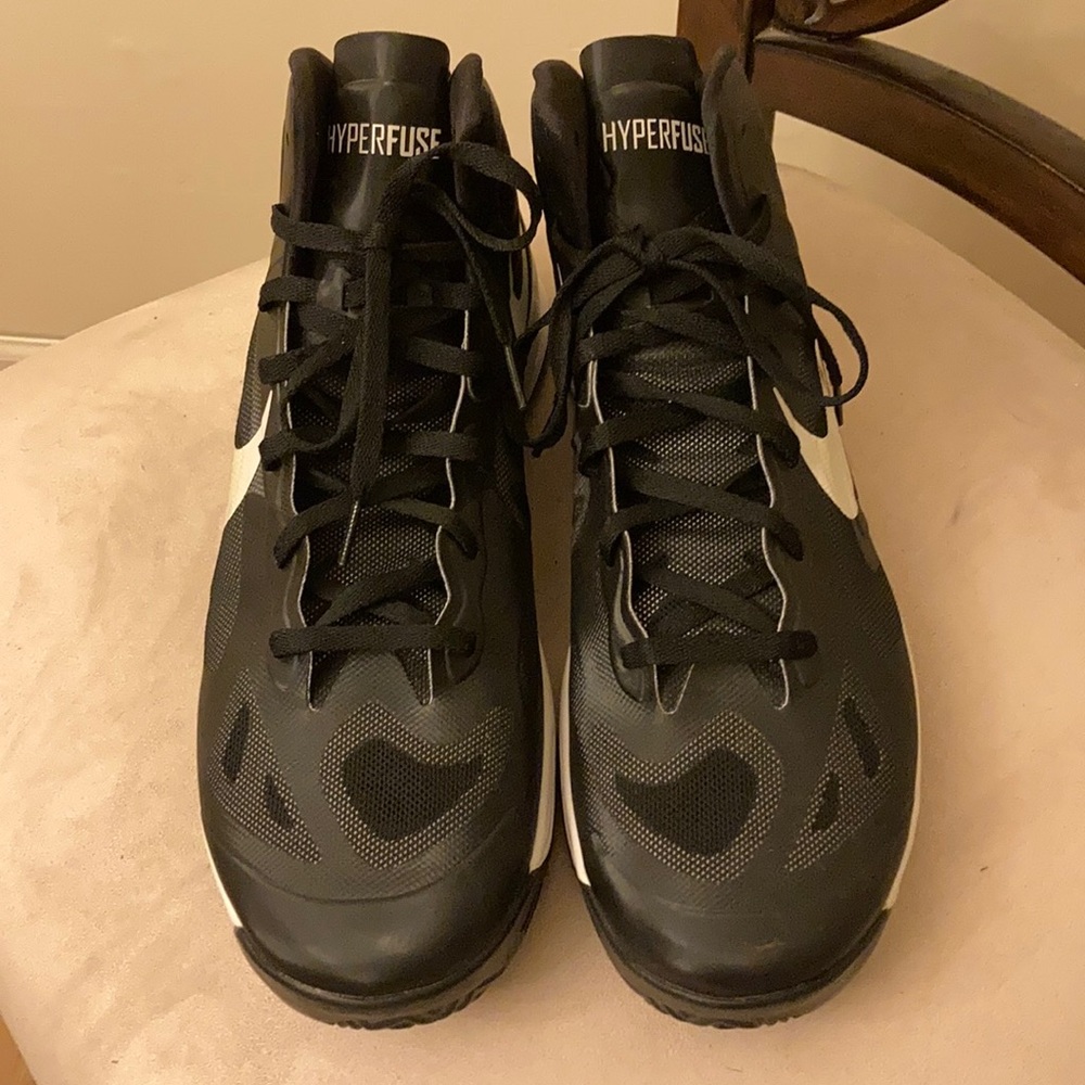 SOLD!⚜️Nike Hyperfuse TB Zoom Mens Sneakers! - Picture 2 of 10